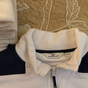 Vineyard Vines White and Navy Zip-Up